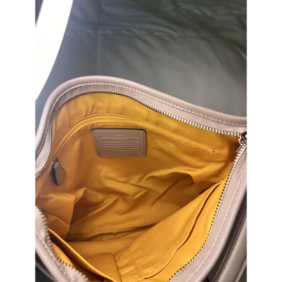 Coach Crossbody Bag Cream Canvas Stripe Logo Yellow Interior Pockets Zip Closure - Picture 4 of 7